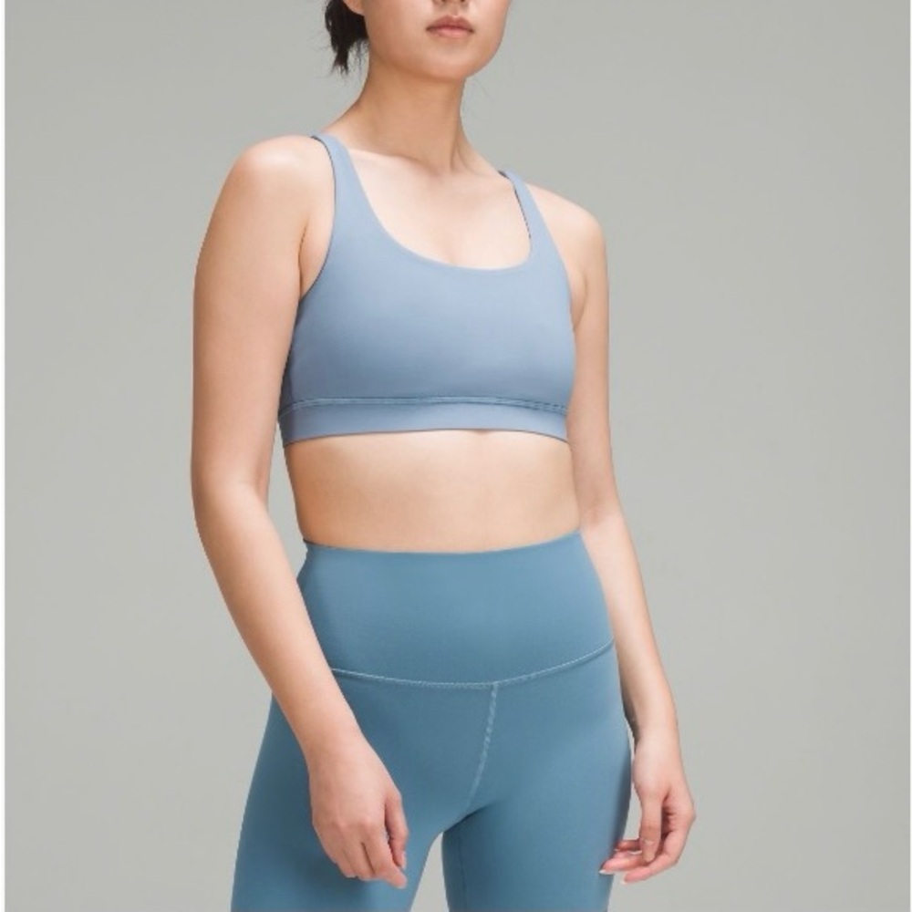 Lululemon Energy Bra size 6 in Utility Blue